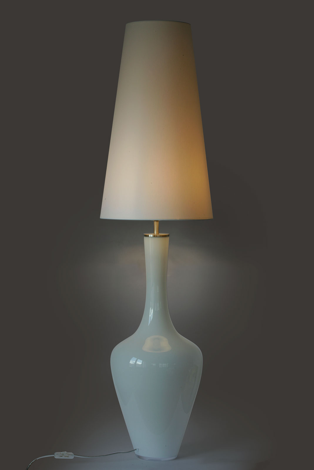 Beeindruckende Vasen-Stehlampe aus Glas PONY 134 cm, Bild 3