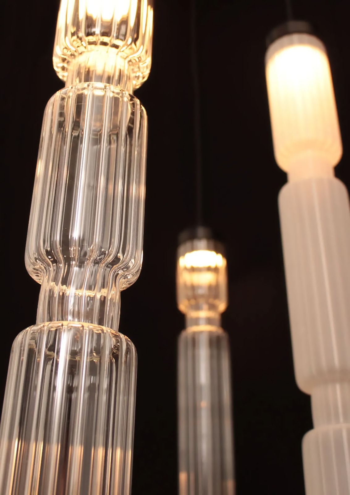 Schmale Glasröhren-Leuchte SAGANO, vier Größen, Bild 17 Schmale Glasröhren-Leuchte SAGANO, vier Größen, Bild 17