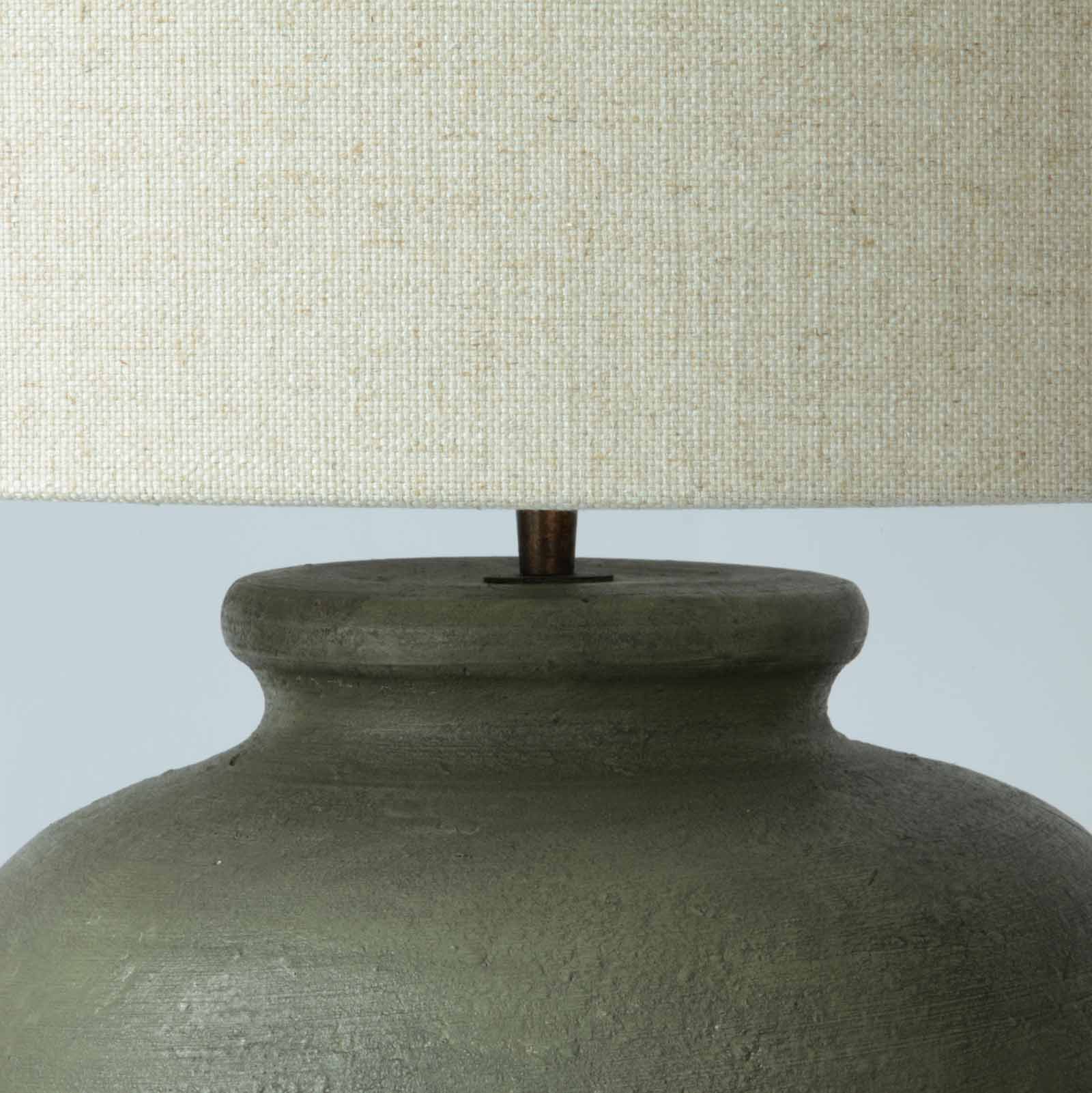 Hand Crafted Pottery Table Lamp VANI Old Green: Leinen Natur (662)