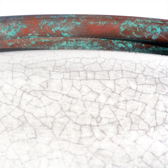 BÒSEGA Flache Deckenleuchte aus Keramik und Kupfer, Ø 37 cm: Engobierte Keramik