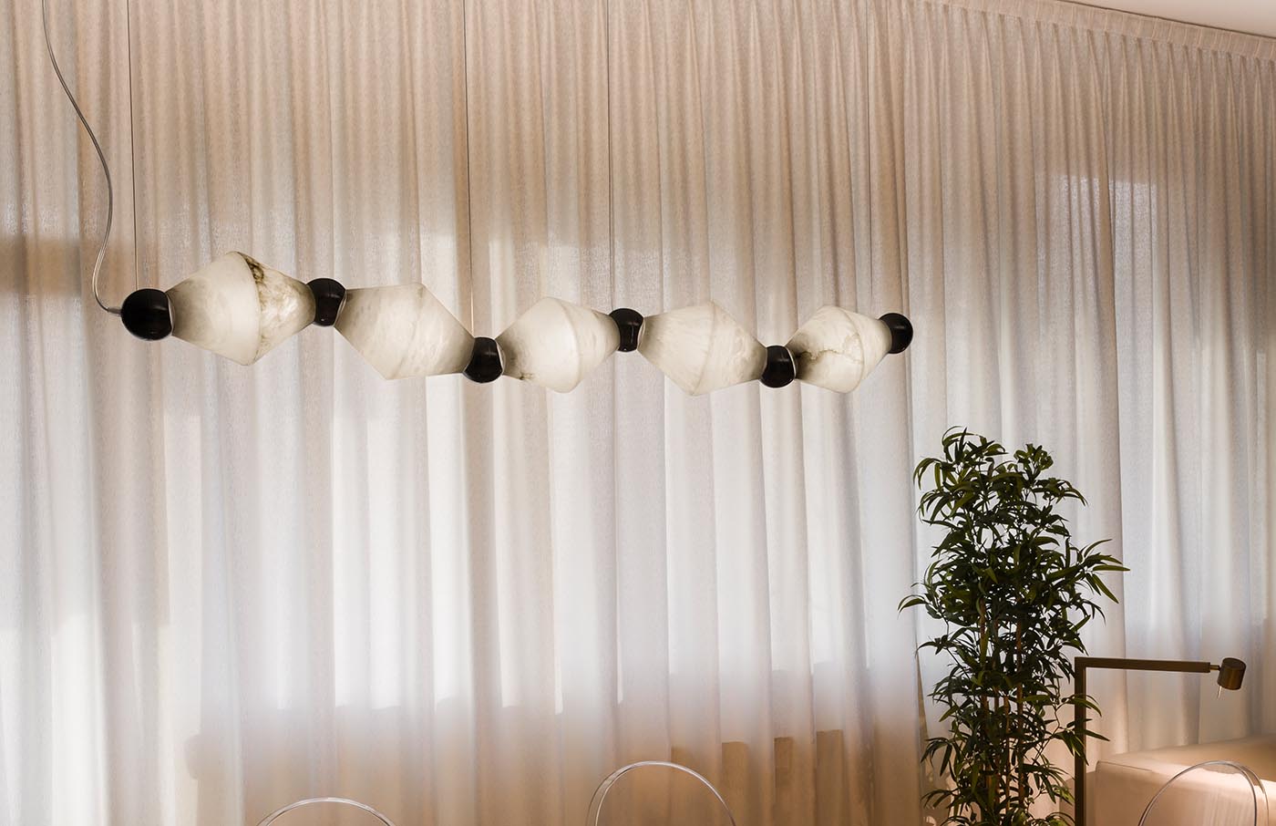 Bild 5: 09 dunkelblau glänzend Italienische Luxuxs-Hängeleuchte mit Alabaster-Segmenten CHRONOS: 09 dunkelblau glänzend