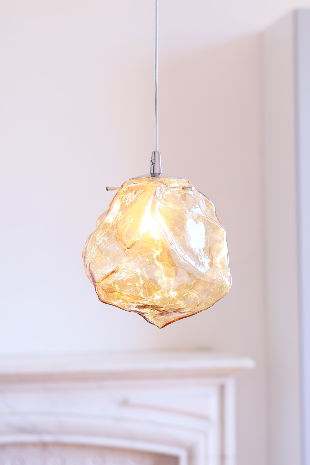 Französische Hängeleuchte mit Bernstein-Strukturglas, Bild 4 Französische Hängeleuchte mit Bernstein-Strukturglas, Bild 4