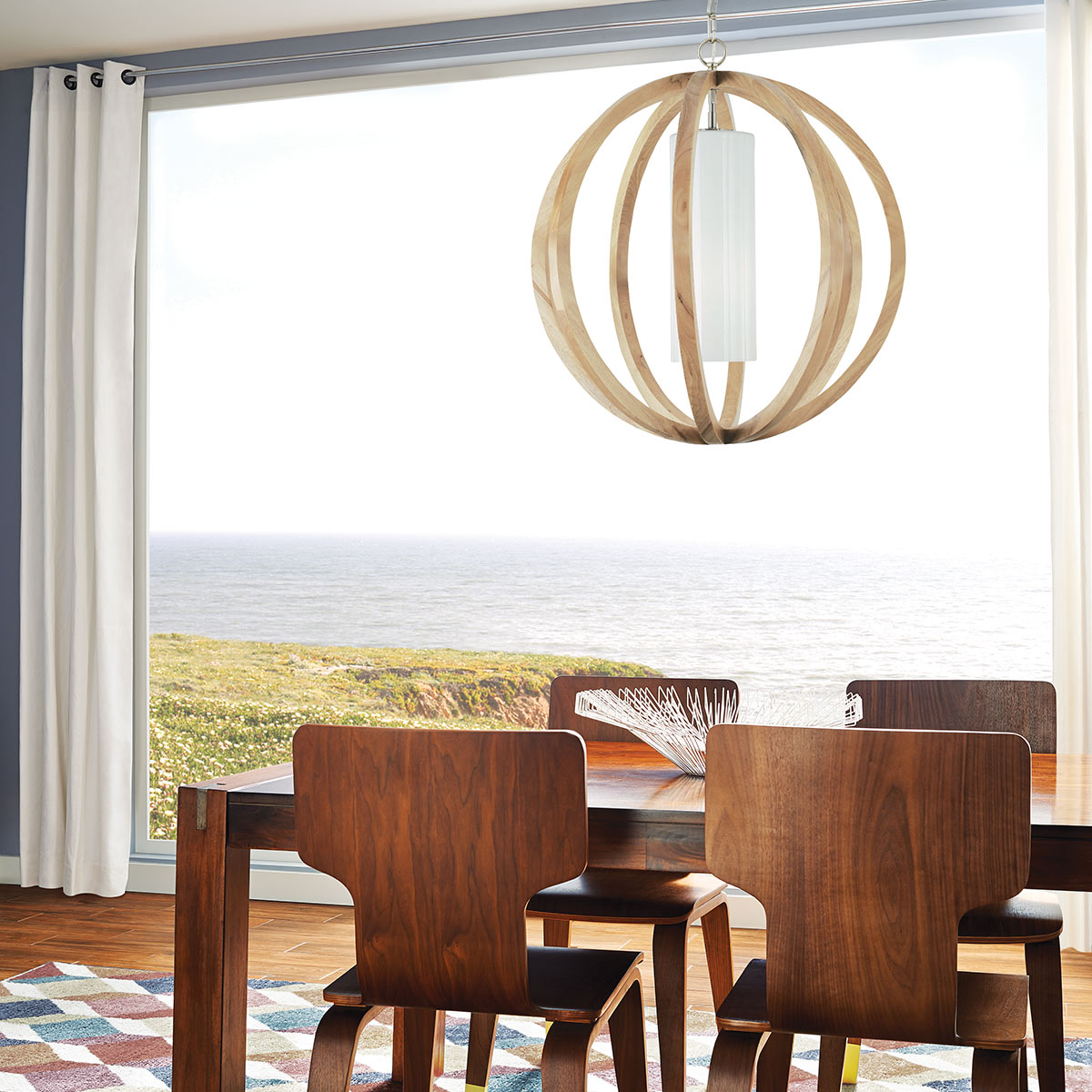 Hängeleuchter aus Eichenholz in zwei Größen: Großes Modell