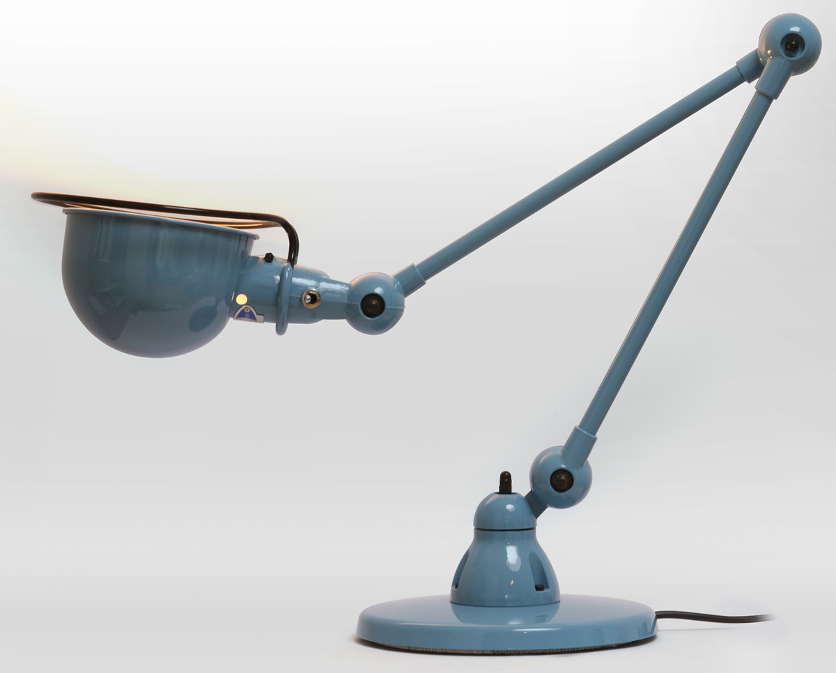 JIELDÉ LOFT Arbeits-Tischleuchte: Auch der Reflektorschirm der Arbeits-Tischleuchte lässt sich um 360° drehen