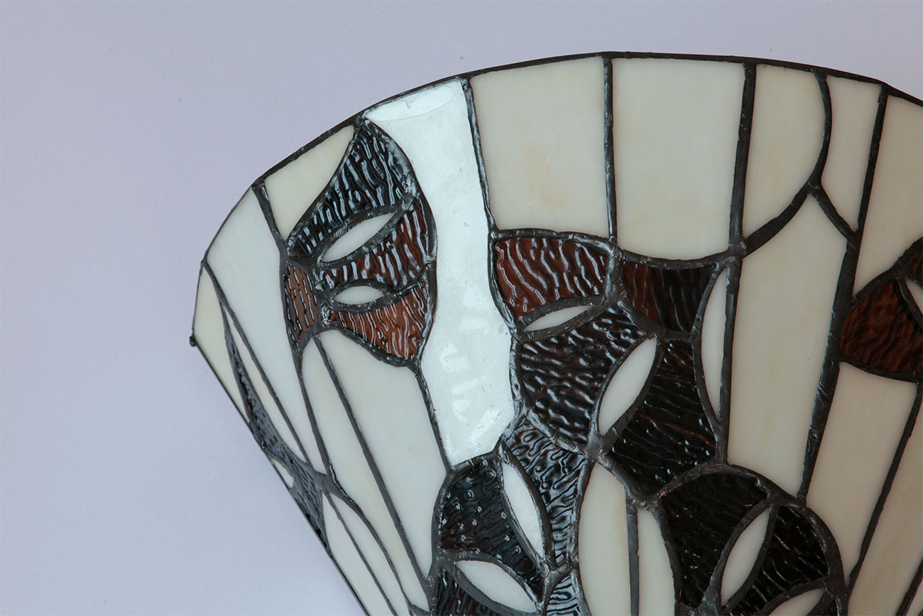 Halbrunde Wandleuchte mit Gingkoblättern aus Tiffany-Glas, Bild 5