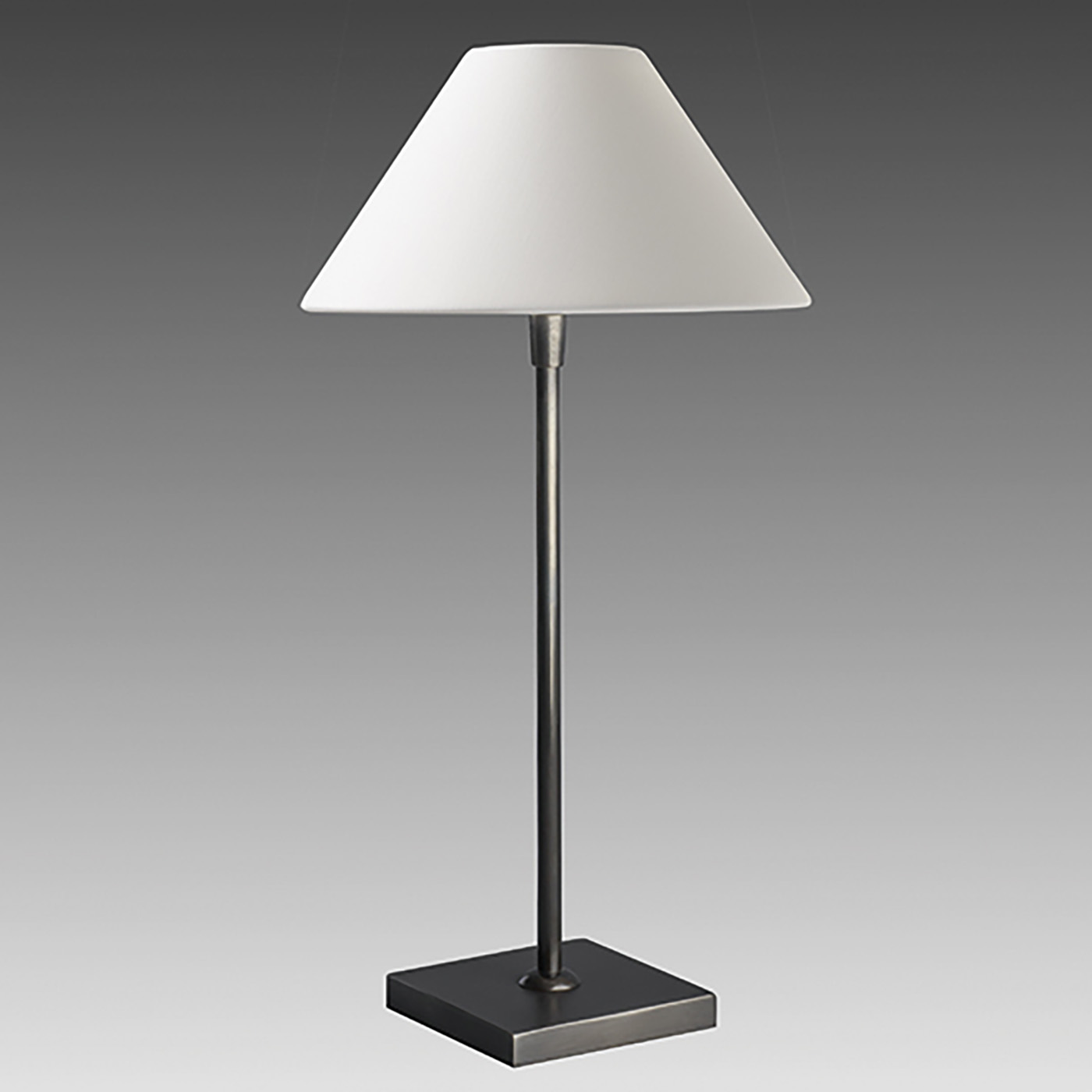 Classic, Simple Table Lamp with Brass Base, Three Sizes L20: Modell 1 in schwarz patiniert