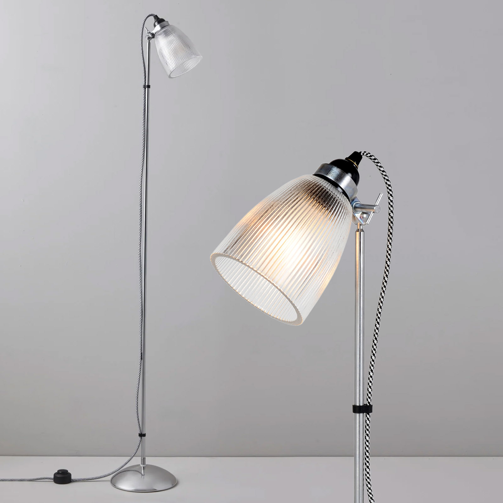 Stehleuchte PRIMO mit prismatischem Holophanglas, Bild 2