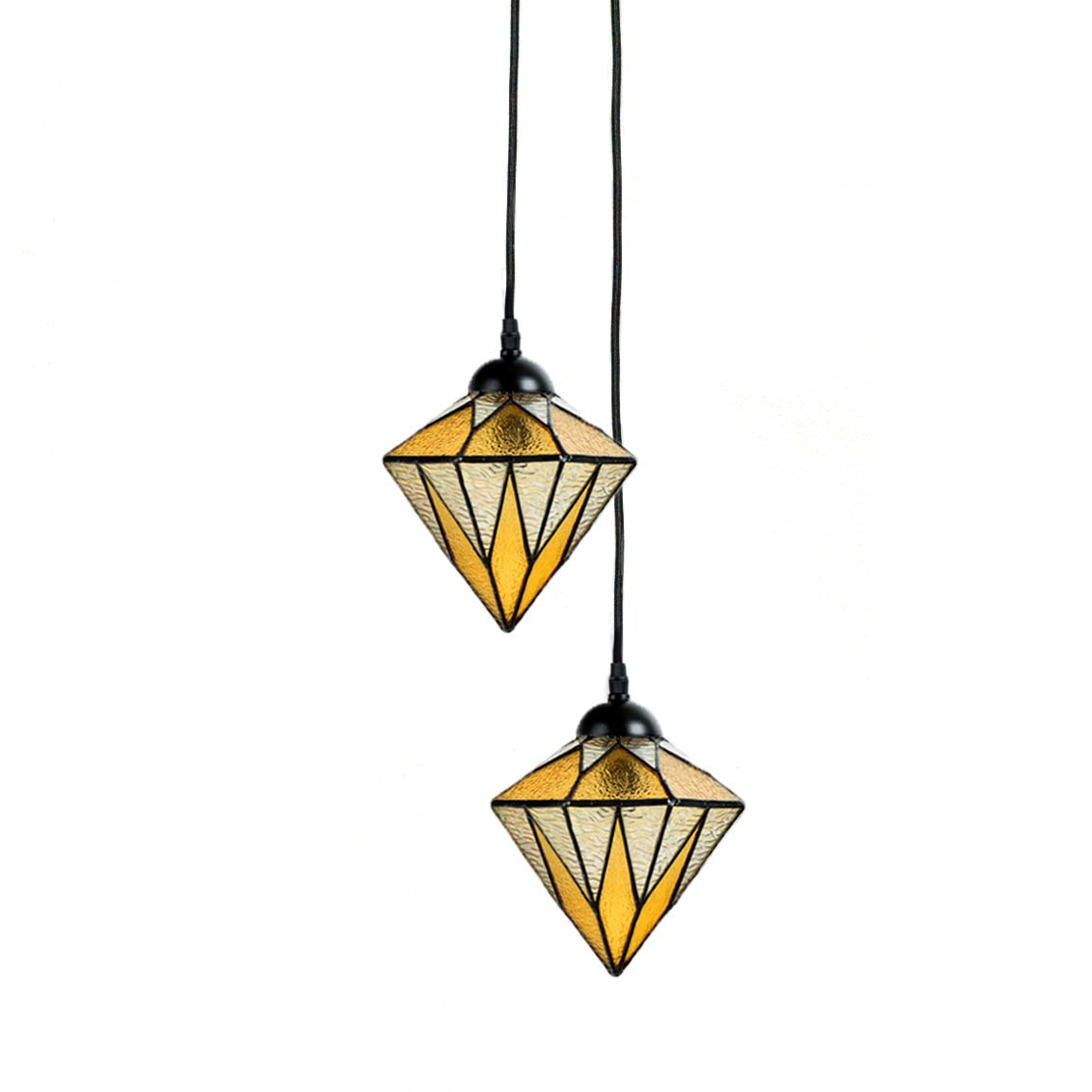 Gruppe aus zwei/drei Hängeleuchten mit gelben Tiffany-Gläsern Gruppe aus zwei/drei Hängeleuchten mit gelben Tiffany-Gläsern