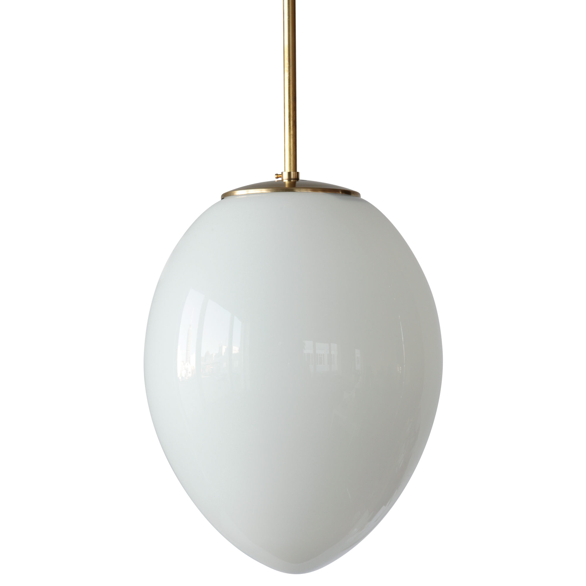 Nostalgische Stab-Pendelleuchte mit weißem, ovalem Glasschirm (Knospe / Ei) Nostalgische Stab-Pendelleuchte mit weißem, ovalem Glasschirm (Knospe / Ei)