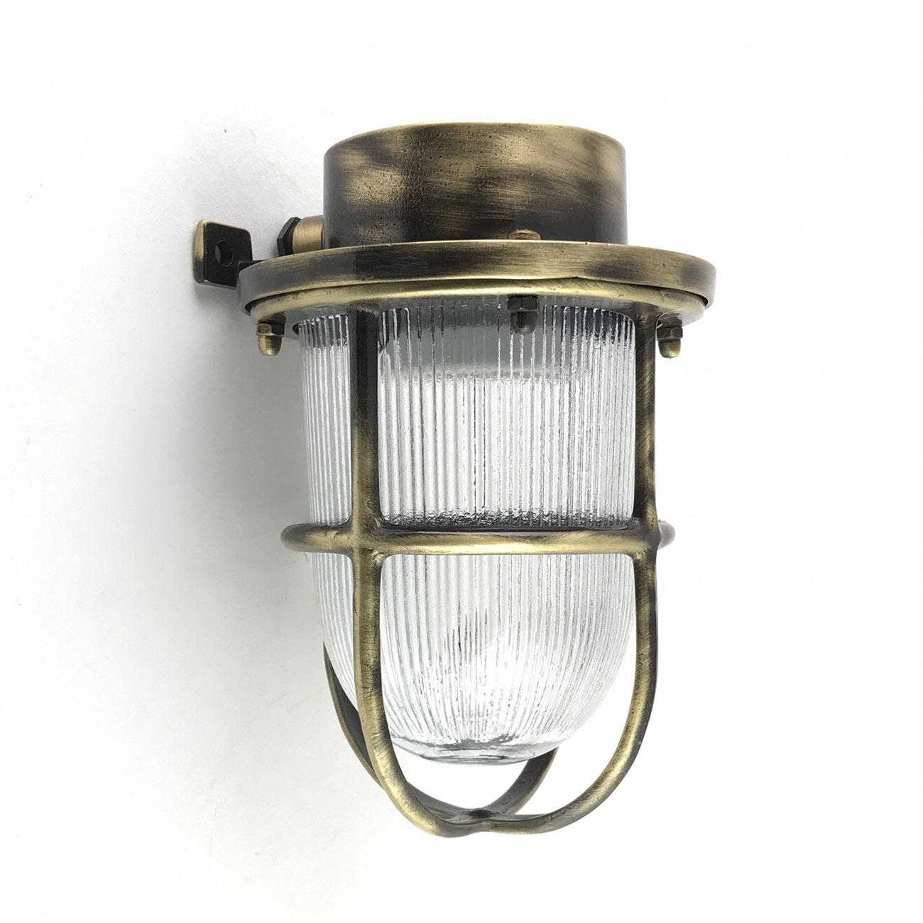 Nautische Wandlampe aus Messing und Rillen-Glaszylinder, Schutzgitter, IP64: Alt-Messing