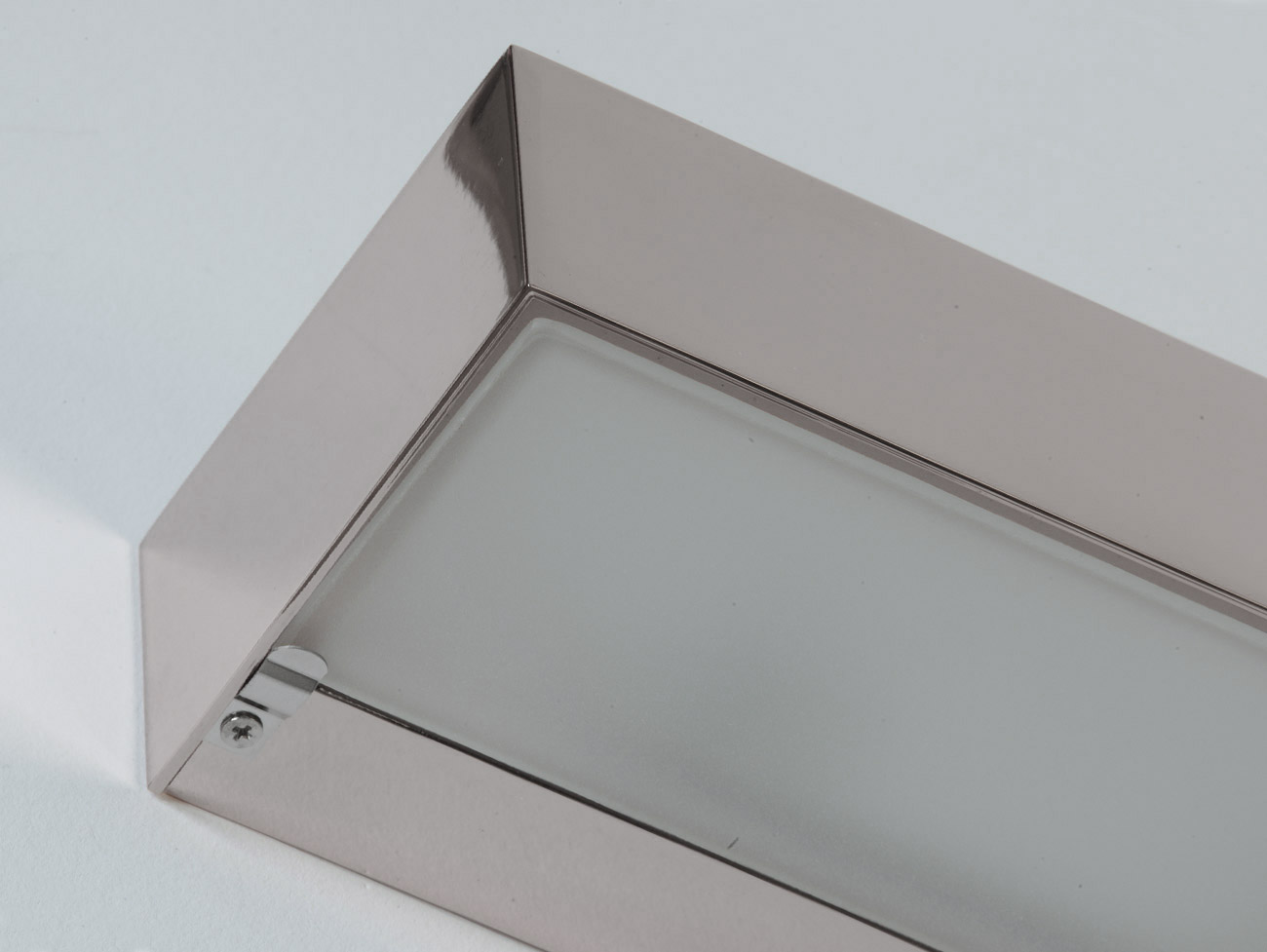 Fig. 4: Chrom QUAD Mirror wall light for bathrooms, widths from 15 to 150 cm: Chrom