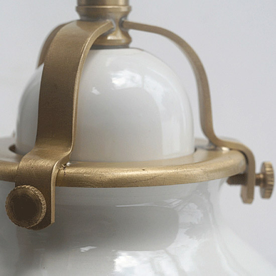 Bild 2: Wunderbare Details aus italienischer Handwerkskunst Kleine Wandleuchte aus Messing und Keramik PIEGA: Wunderbare Details aus italienischer Handwerkskunst