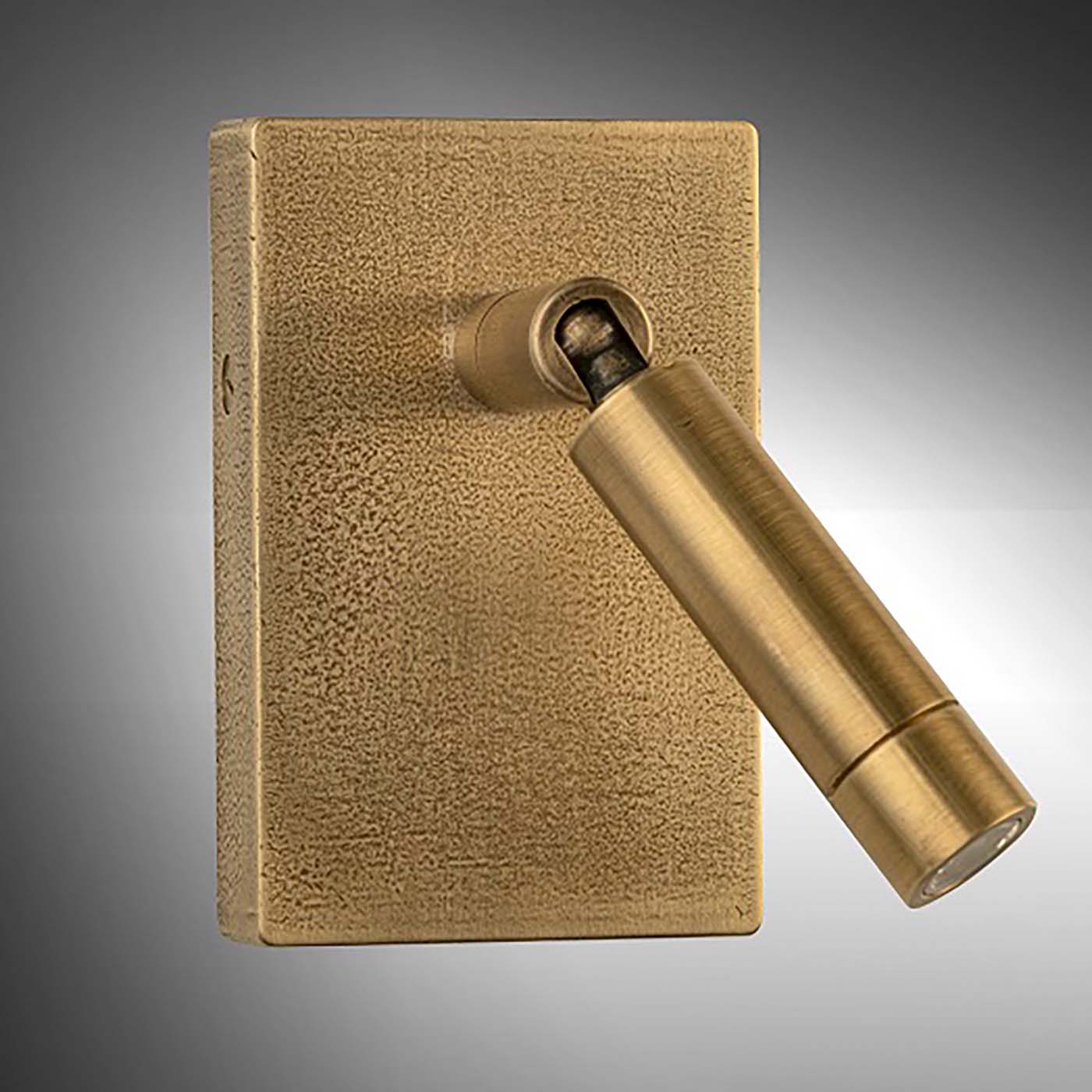 LED-Gelenk-Spot aus Messing, z. B. als Bettleuchte AL46: Das Modell ohne Schalter in natur matt satiniert.